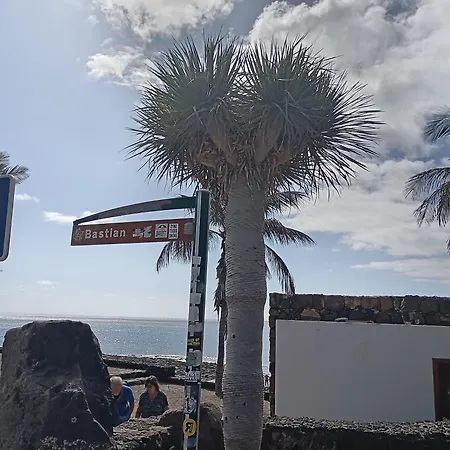 Costa Mar, Primera Linea Del Mar, 20 Metros De Playa Bastian * Costa Teguise