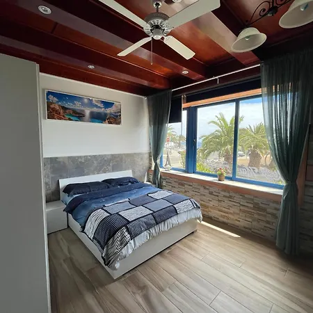 Costa Mar , Primera Linea Del Mar, 20 Metros De Playa Bastian * Costa Teguise